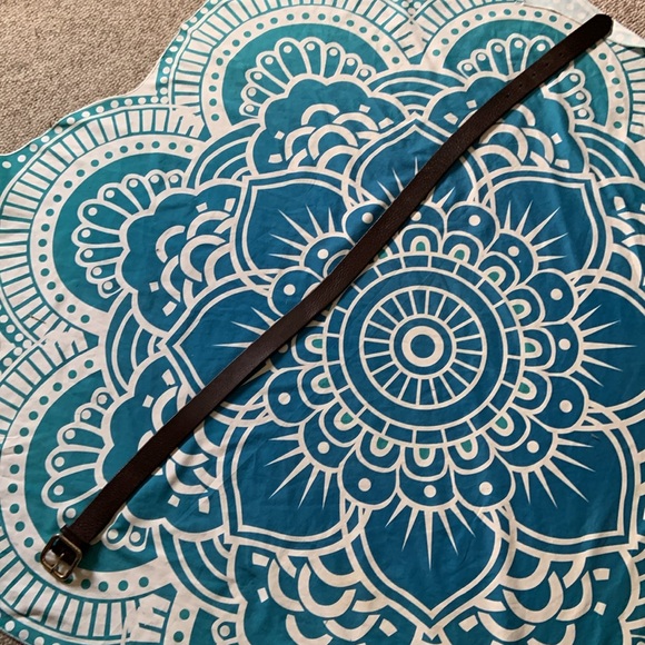 Fossil made in USA BELT GENUINE LEATHER 36” Center hole. Brass buckle unisex - Picture 3 of 8